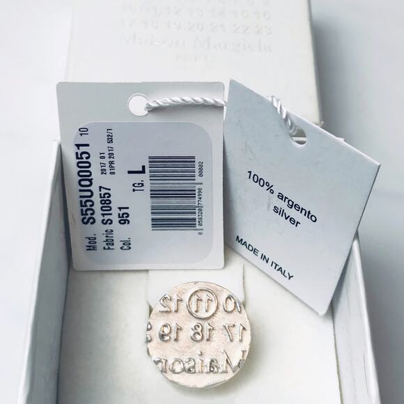 Maison Margiela Large Solid Silver Brushed Matte Numbers Logo Signet Ring - Picture 2 of 6